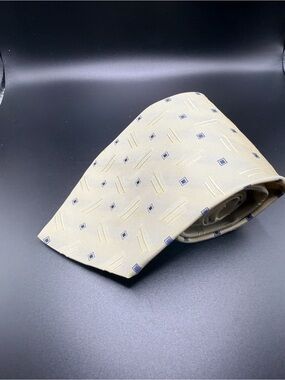 Vintage Hugo Boss Silk Geometric Tie Made in Italy 4" Wide Power Tie Champagne